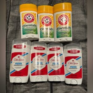 Arm & Hammer Essentials Fresh and Old Spice Fresh antiperspirant deodorant set